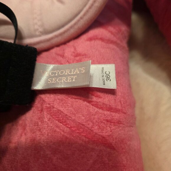 Victoria's Secret Black Lace with Embroidered Pink Flowers and Bow Bra 36C - EUC - Picture 3 of 4